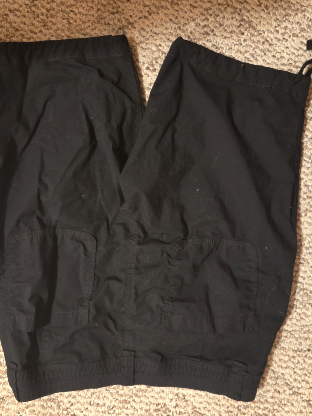 St. John's Bay Black Cargo Shorts Size 8 - Picture 6 of 6